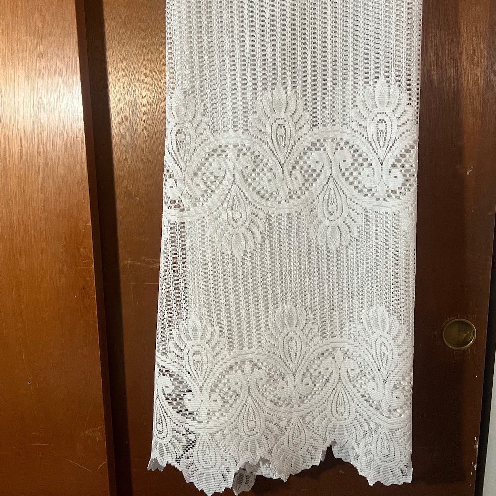 Vintage Scalloped Lace Window Panel,